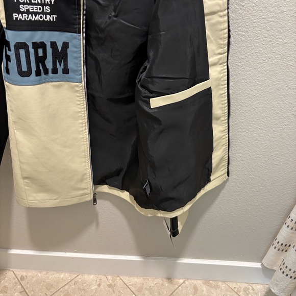 Black and Cream Racing Jacket - Picture 5 of 6